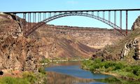 Side view of the Twin Falls Idaho Perrine Bridge